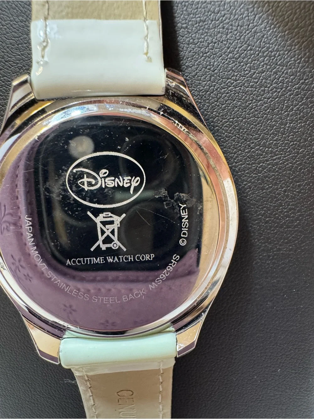 Disney Women’s Minnie Mouse White Patent Strap Watch with Crystal Bezel